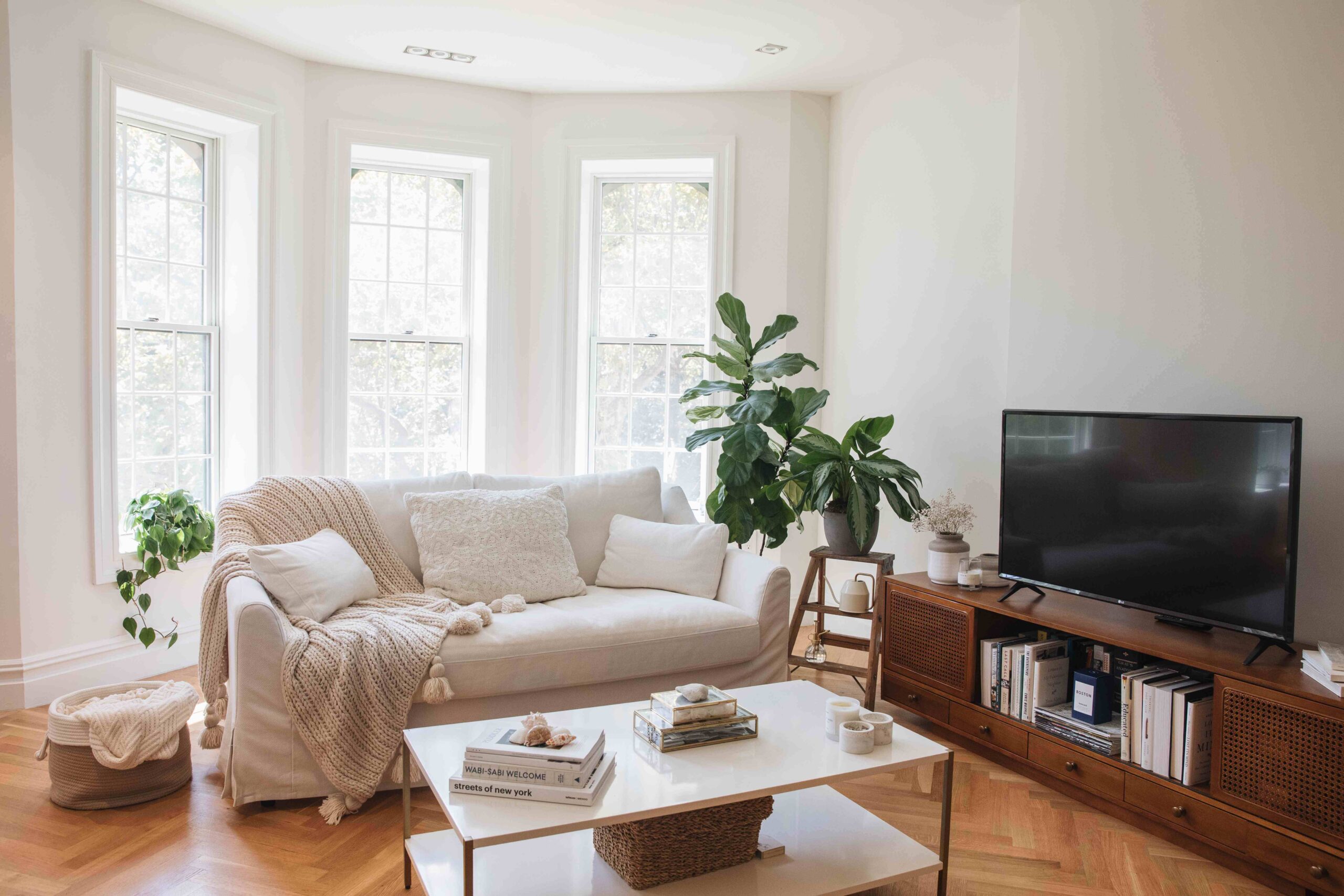 Custom Sofas Made for UAE Homes