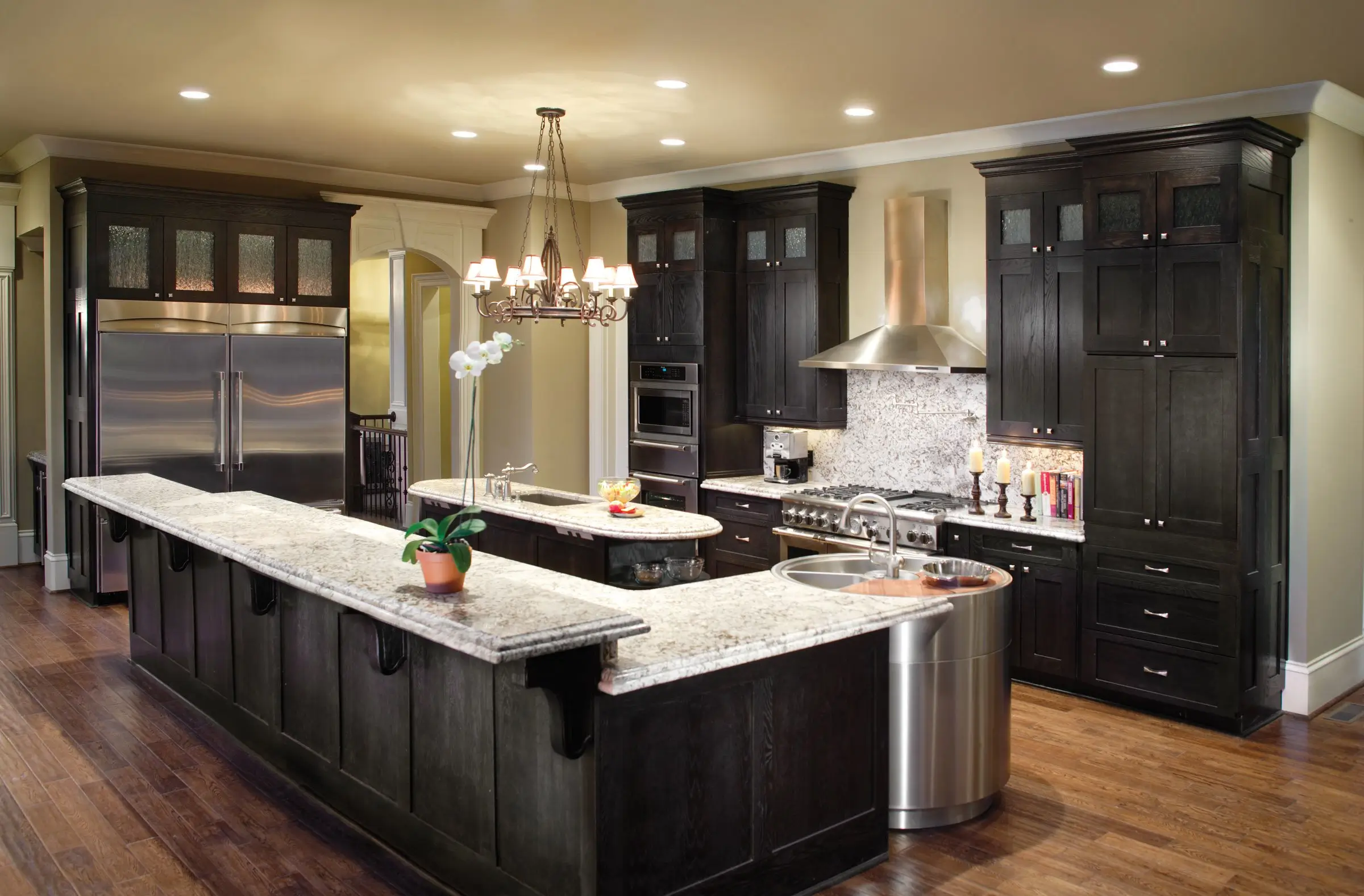 Modern custom kitchen installation — Dubai apartment