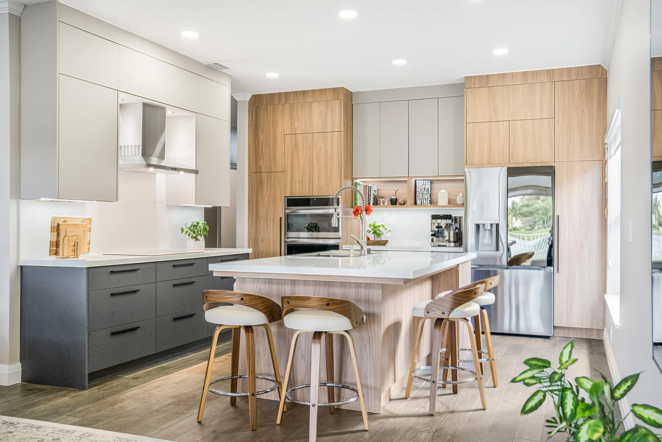 Luxury modern kitchen installation — Dubai penthouse