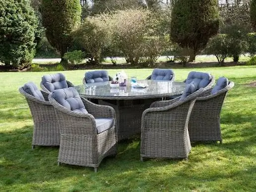 Garden dining set installation — Dubai villa terrace