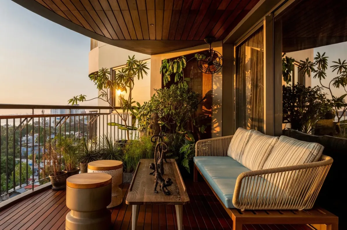 Balcony dining set installation — Dubai high-rise apartment