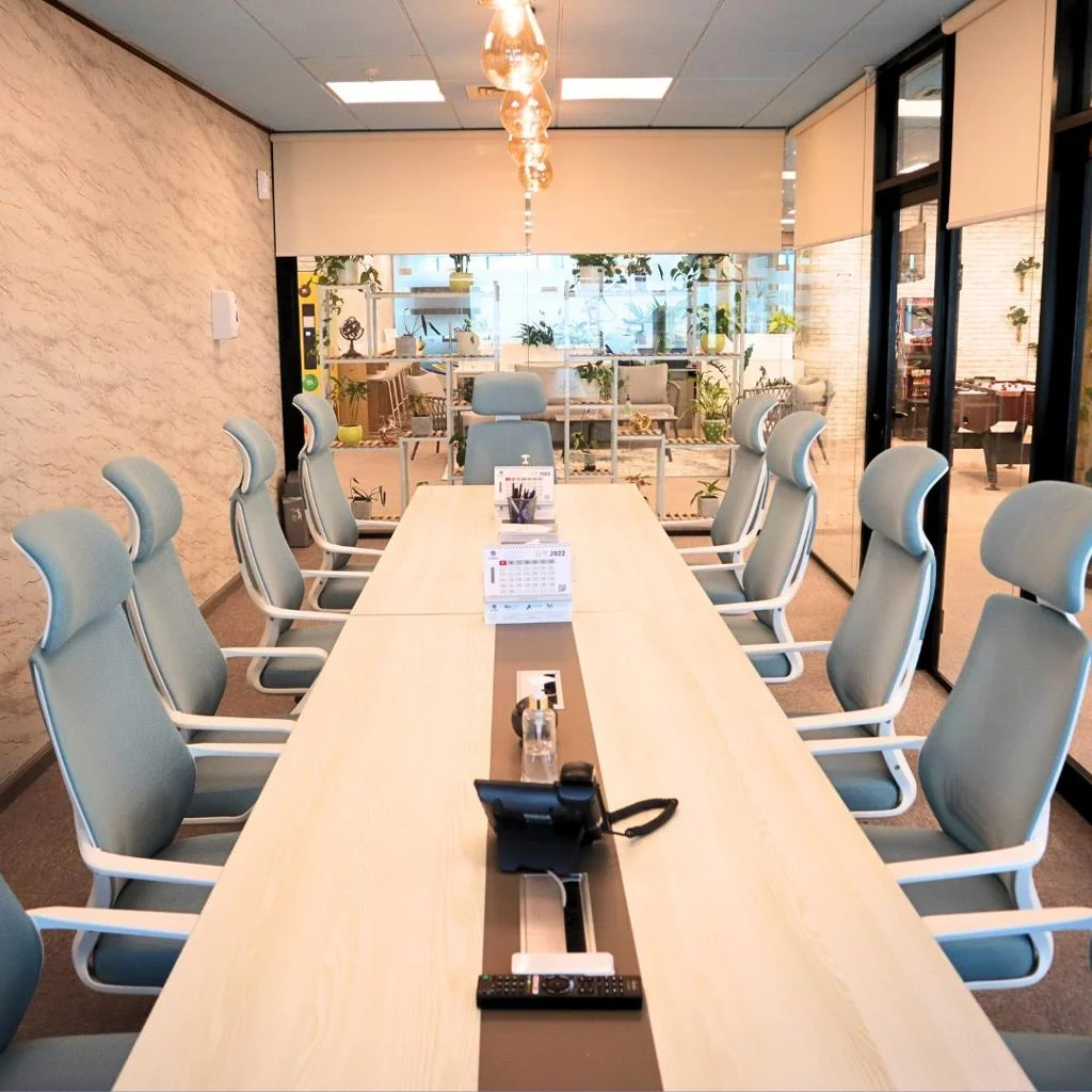Conference Room Furniture Dubai - Boardroom Tables