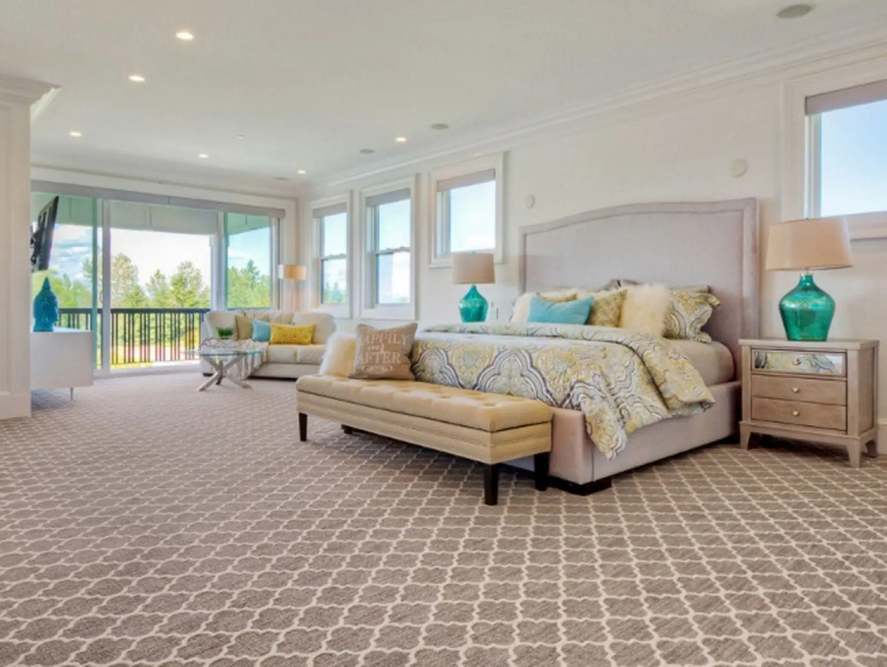 Luxury patterned designer carpets Dubai
