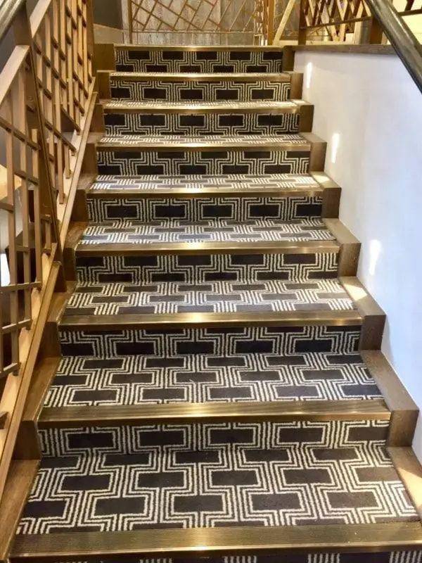 Patterned stair carpet runner Dubai