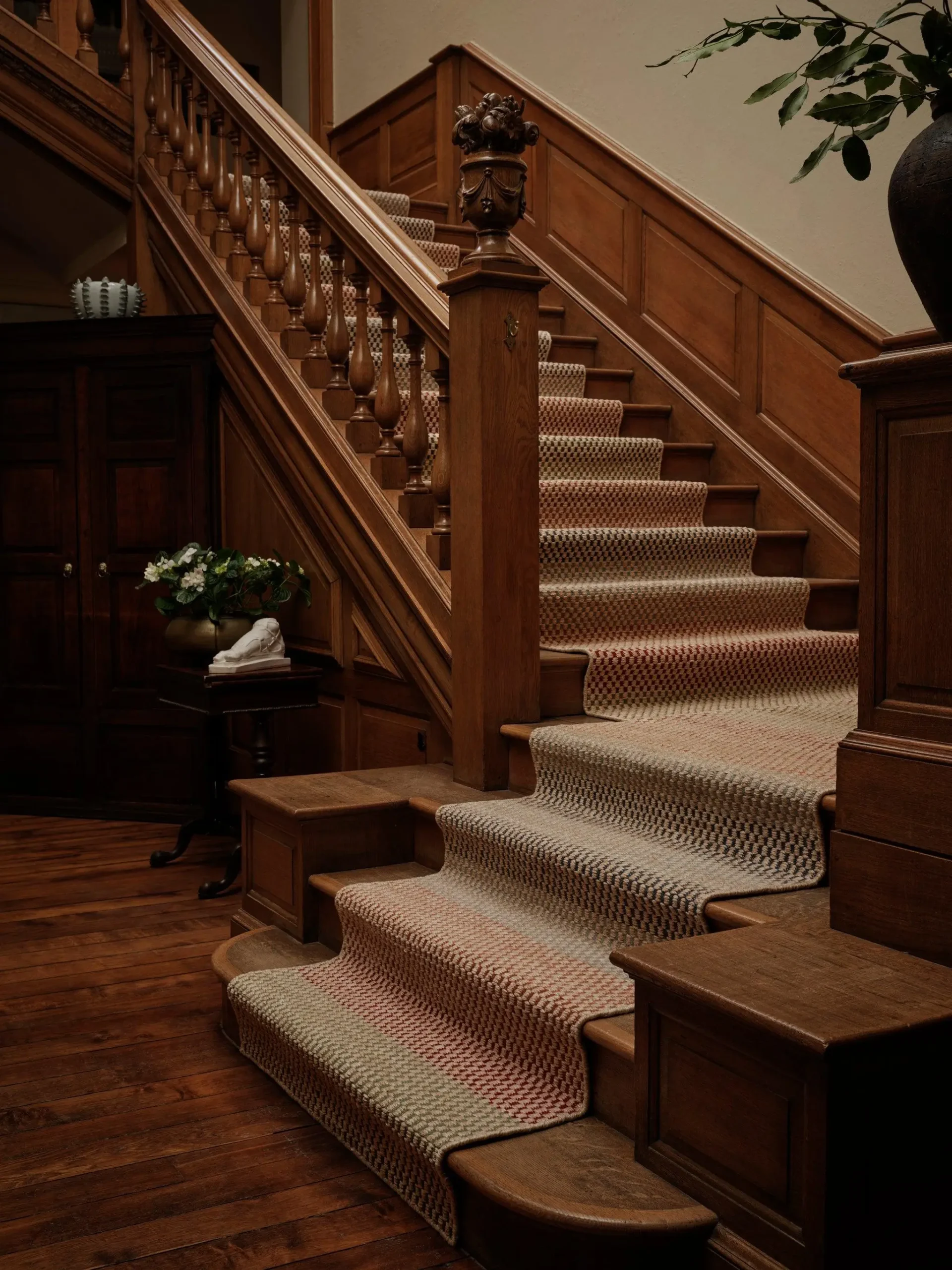 Plush stair carpet runner texture and finish Dubai